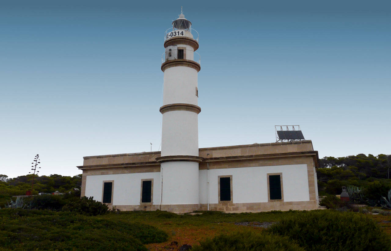 Der Leuchtturm vom Cap de Ses Salines